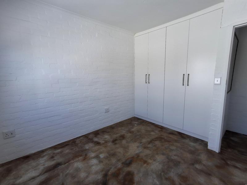 2 Bedroom Property for Sale in Britannia Bay Western Cape